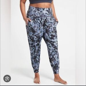 Athleta Salutation Printed Jogger Medium Blue